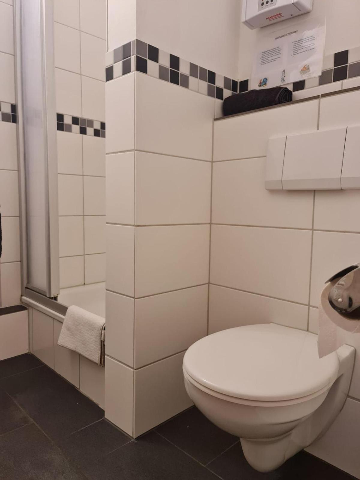 Simplex Apartments Am Ludwigsplatz Карлсруэ Экстерьер фото